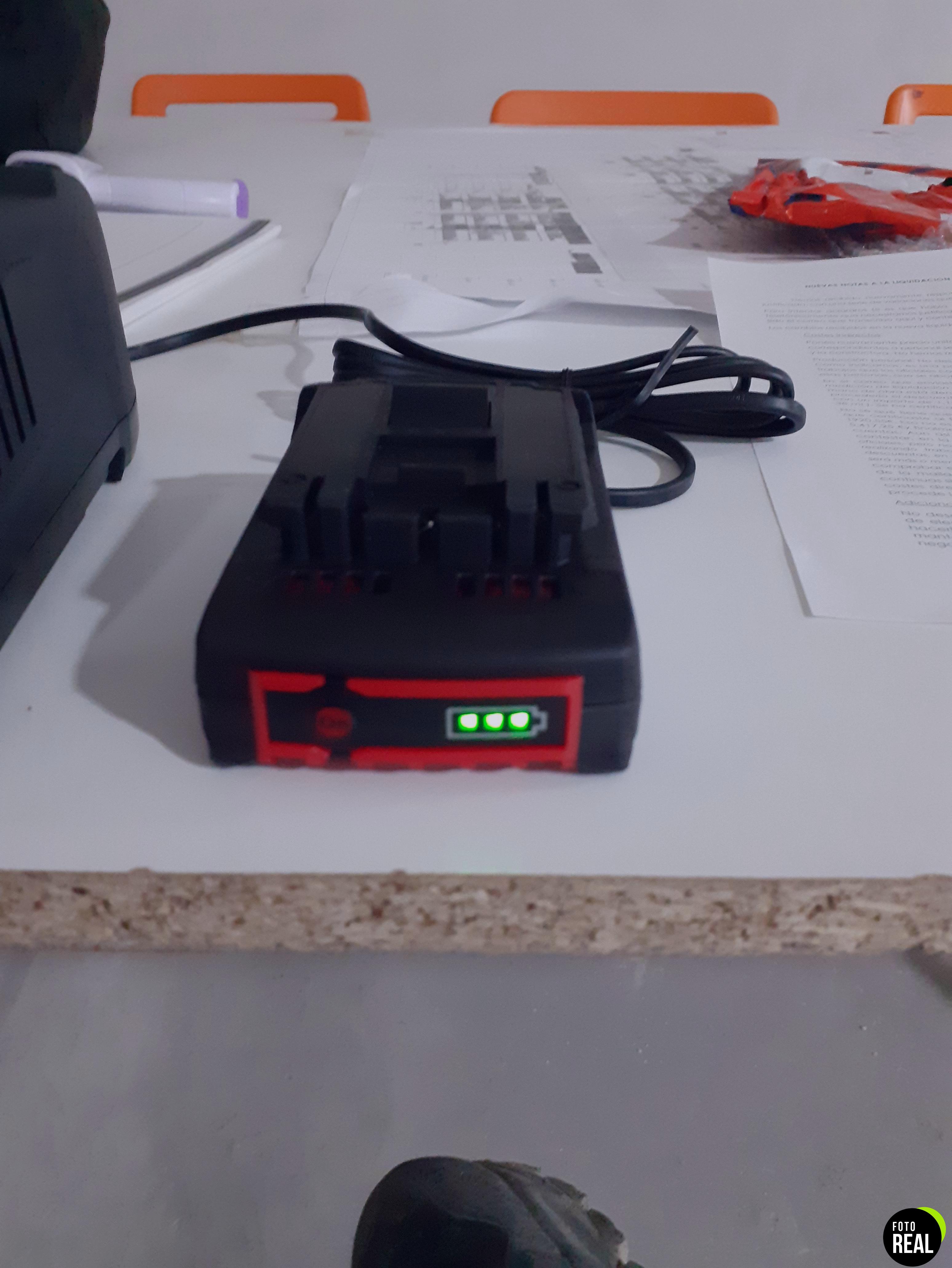bateria-bosch-18v-4ah-coolpack-foto-3