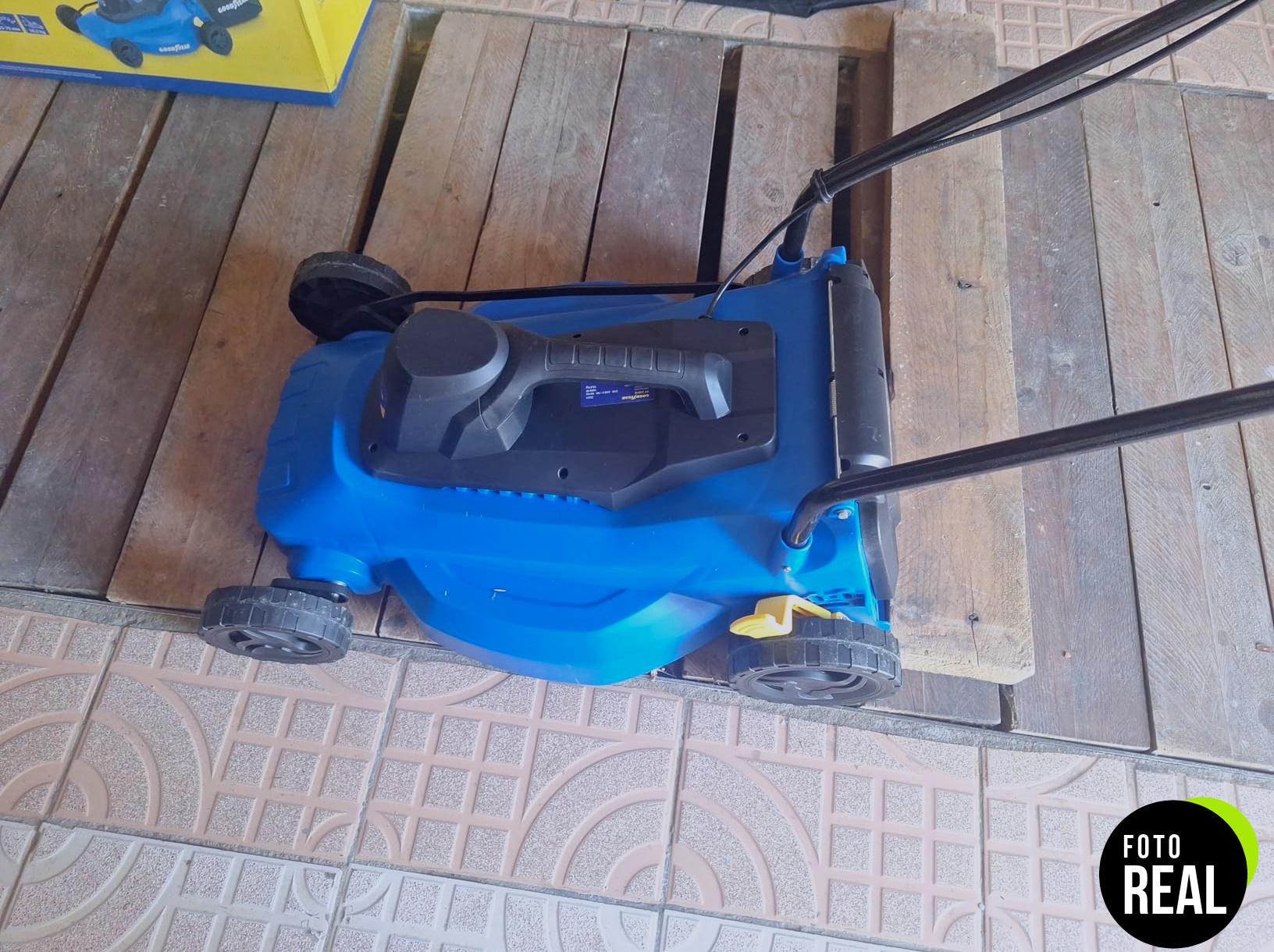 goodyear-cortacesped-electrico-1800w-jardin-foto-3